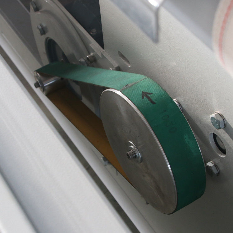 Krachtige industriële kledingstukken IJzer- en vouwmachine voor kleine bedrijven 380/3/50V/P/Hz