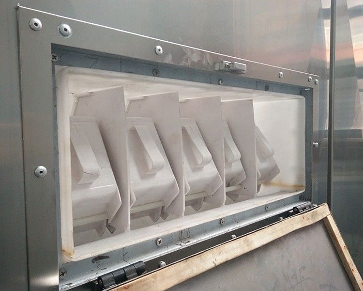 1750*1800*1980 mm voorste laadkapper voor automatische wasmachine in Italië