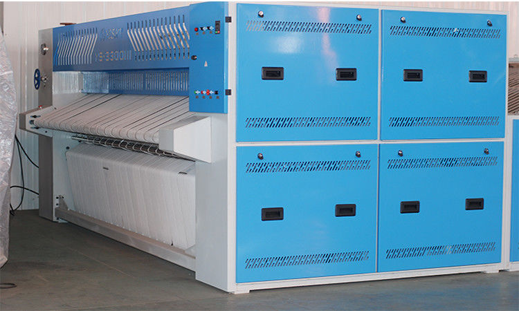 Hotelbeddenlakens vouwmachine Maximale gevouwen breedte 3000 mm en 5/32 vouwen Vouw/laag